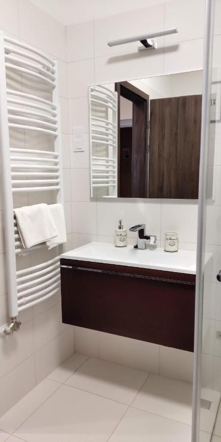 Pe-Ki Lux Apartman Székesfehérvár Zewnętrze zdjęcie